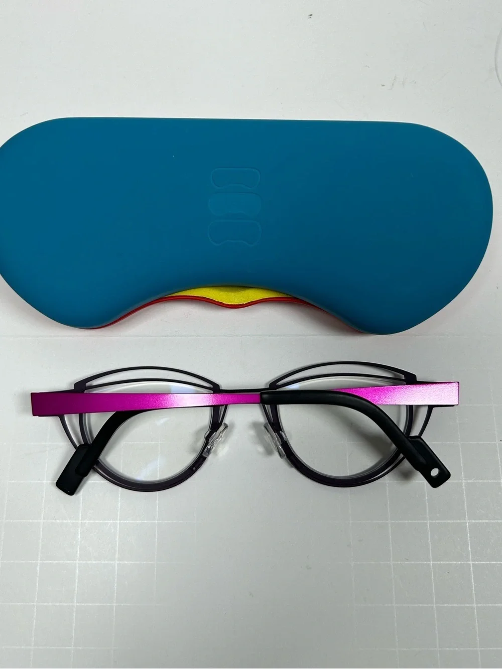 Theo Shape 196 Purple/Magenta Fuchsia/Lila Matte